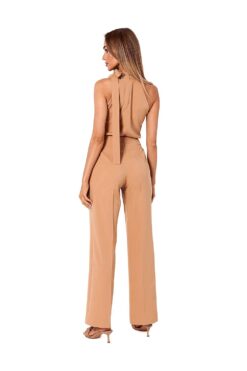Combinaison beige sans manches