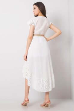 Robe blanche broderie anglaise