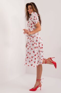 Robe blanche chic cerise