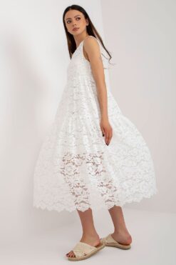 Robe en dentelle à bretelles