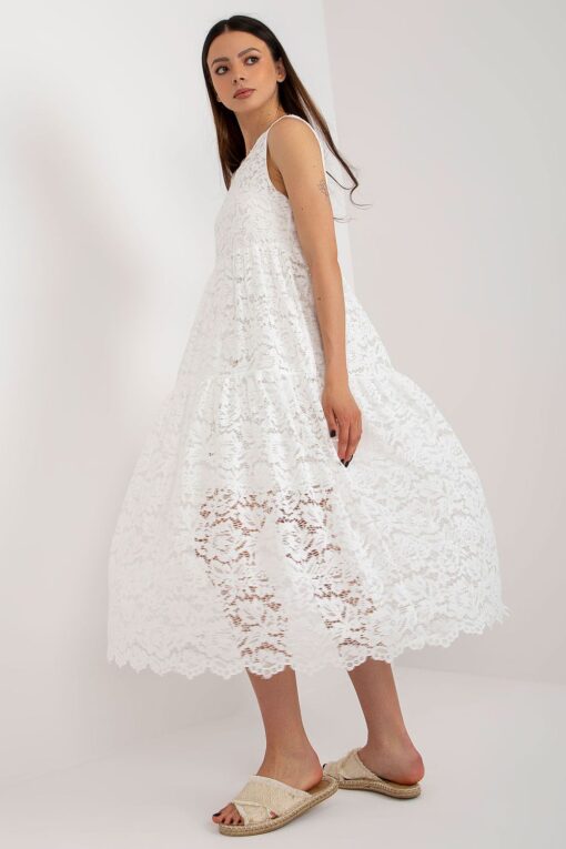 Robe en dentelle à bretelles
