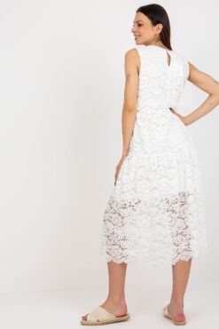 Robe en dentelle à bretelles