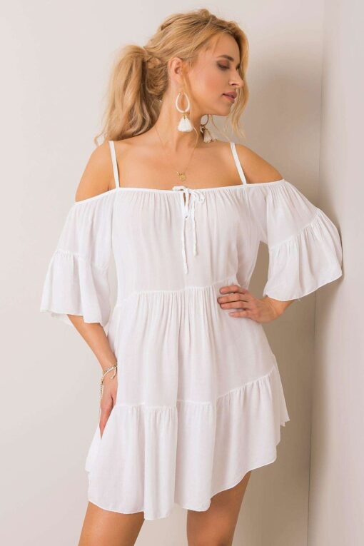 Robe blanche bretelle​