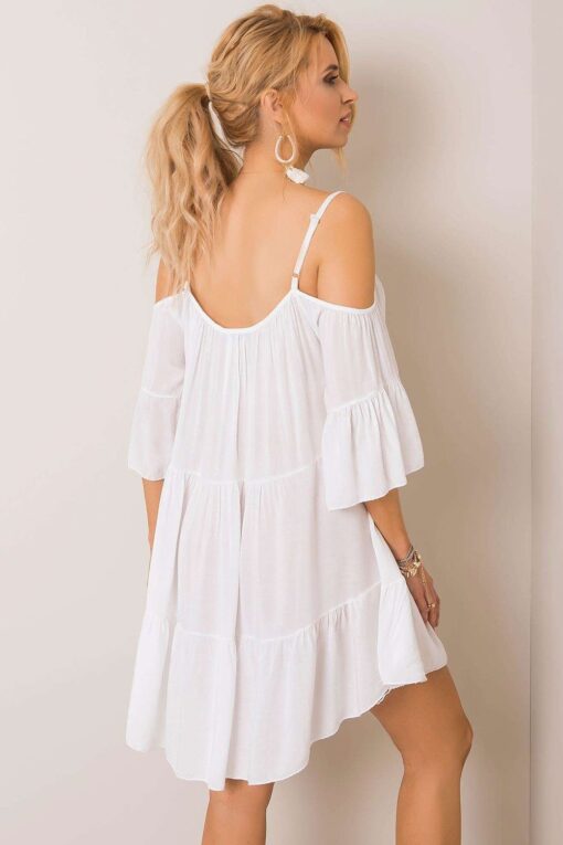 Robe blanche bretelle​