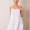 Robe en dentelle blanche courte